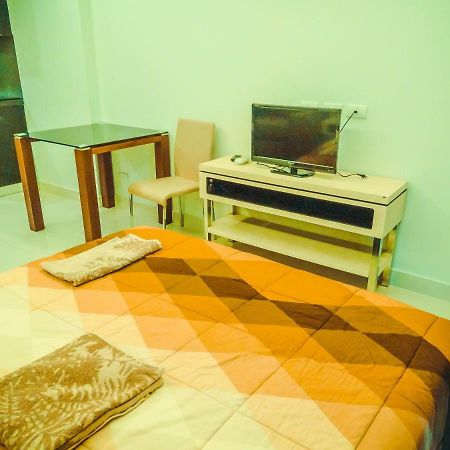 Club Royal Suites Pattaya Buitenkant foto