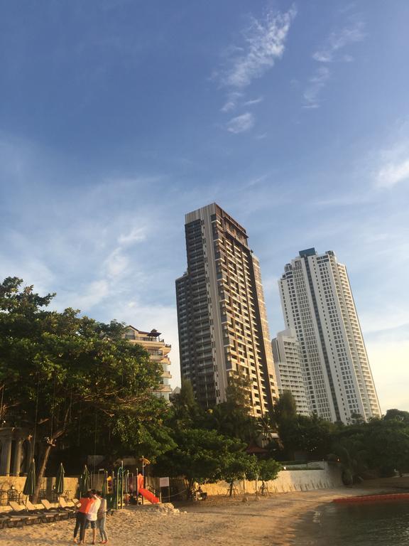 Club Royal Suites Pattaya Buitenkant foto