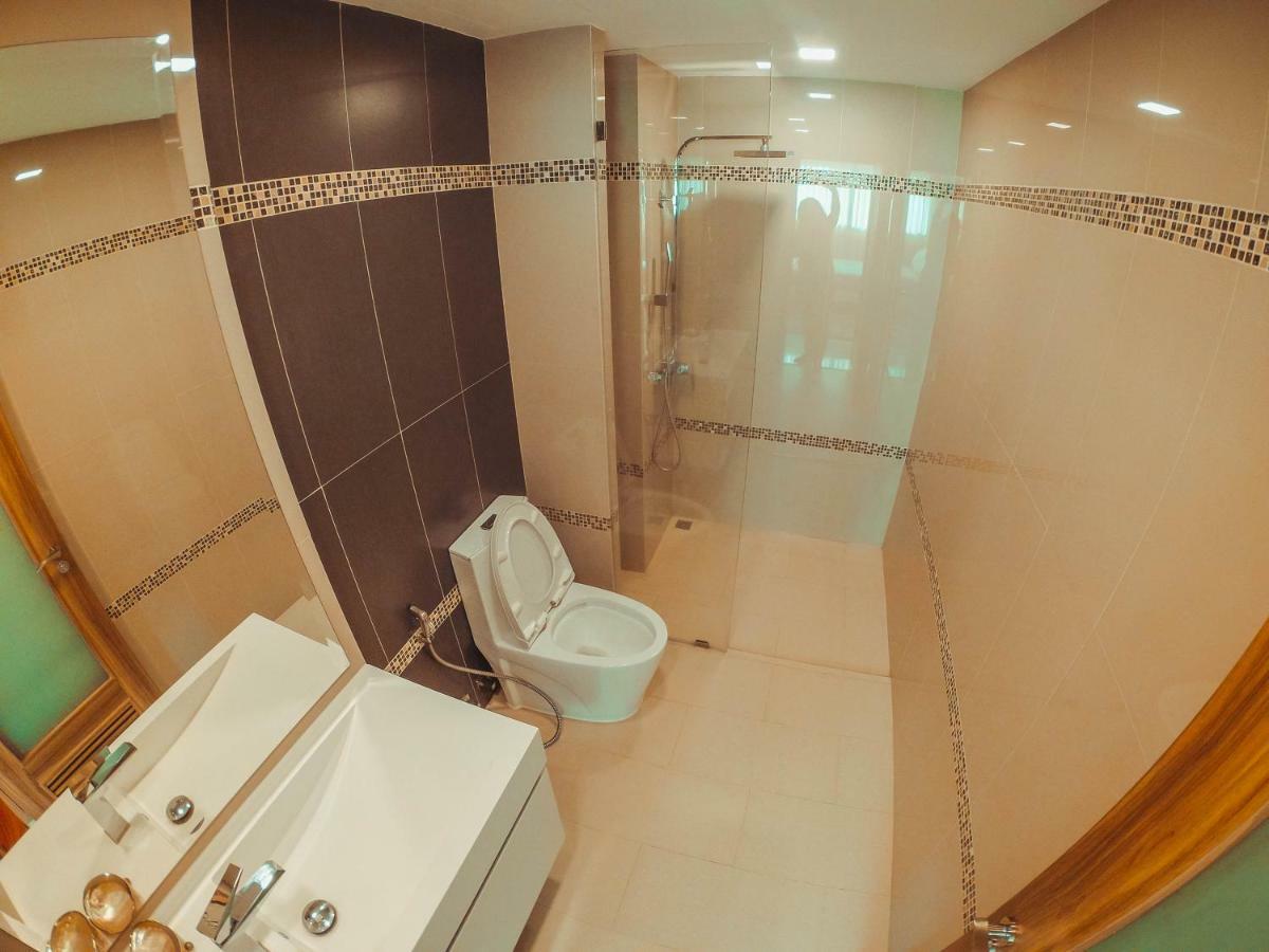 Club Royal Suites Pattaya Buitenkant foto